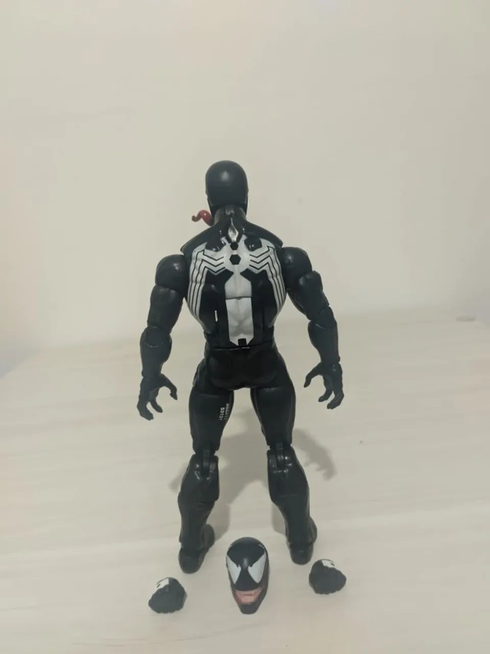Marvel Legends - Venom - Foto 2
