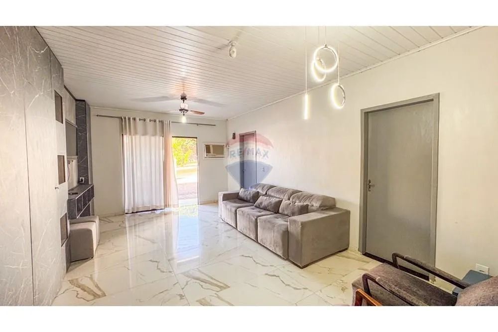CASA COM PISCINA E 4 DORMITORIOS - JARDIM GISELA - Foto 3