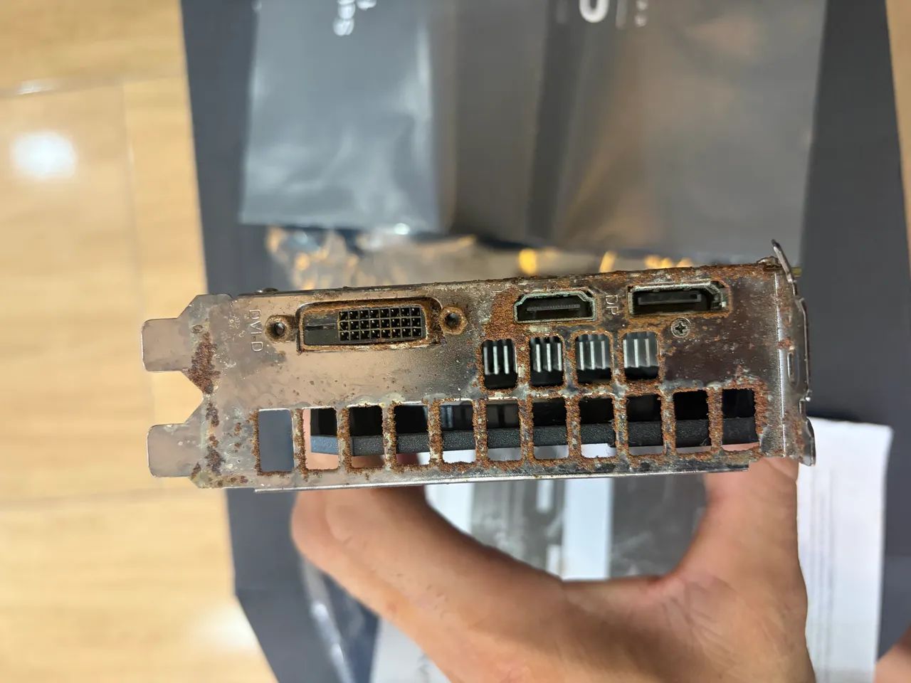 Placa De Vídeo Galax GTX1650 Ex Plus 1-Click 4GB - Foto 2