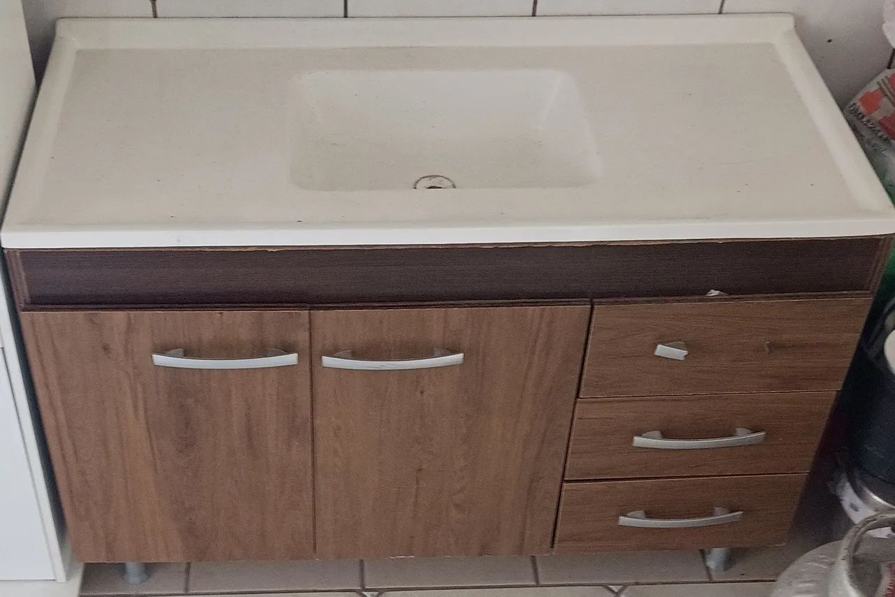 Vendo Móveis Semi novos.