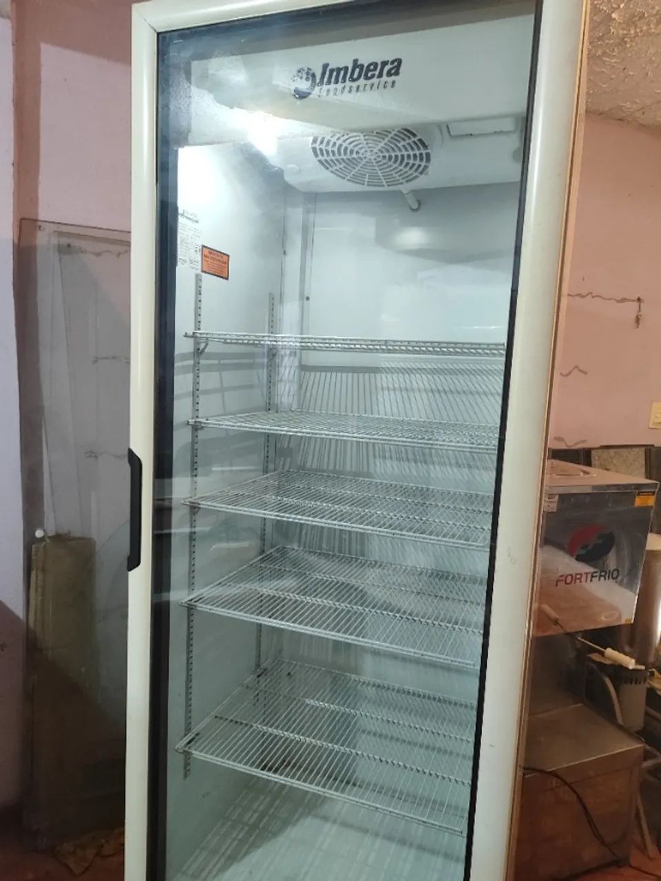 REFRIGERADOR e EXPOSITOR VERTICAL IMBERA