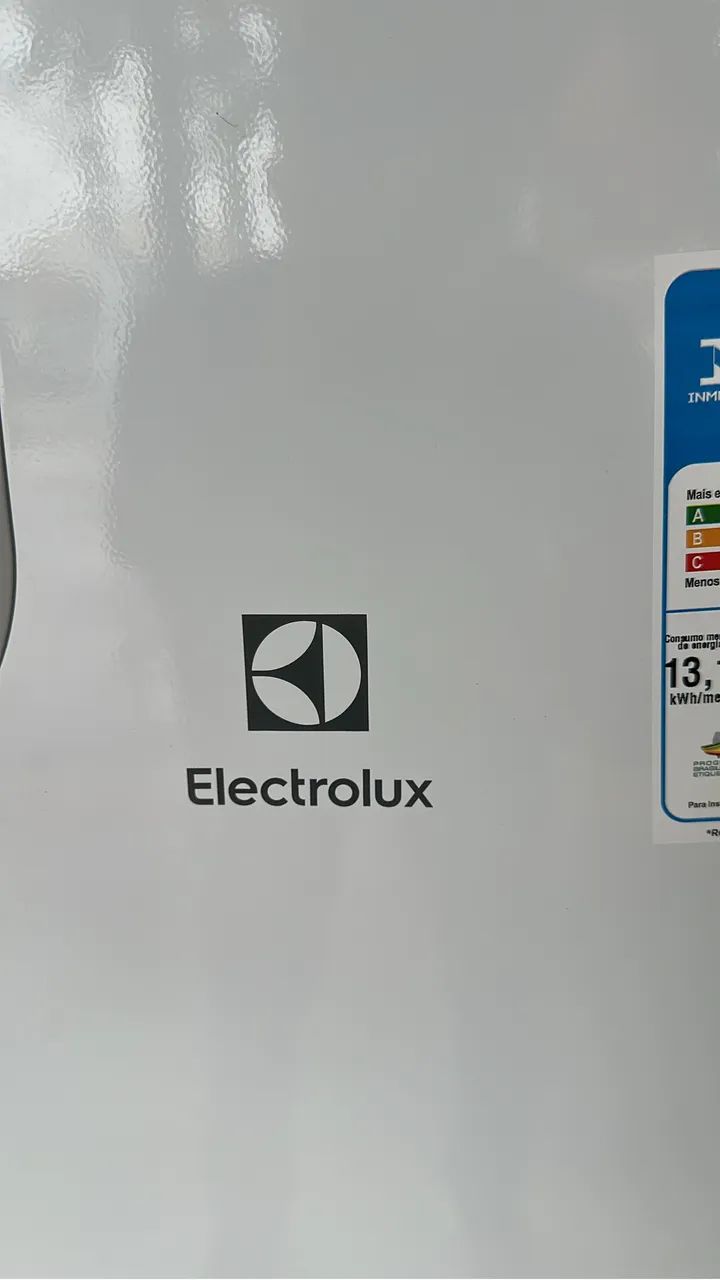 Geladeira eletrolux nova 240 litros 