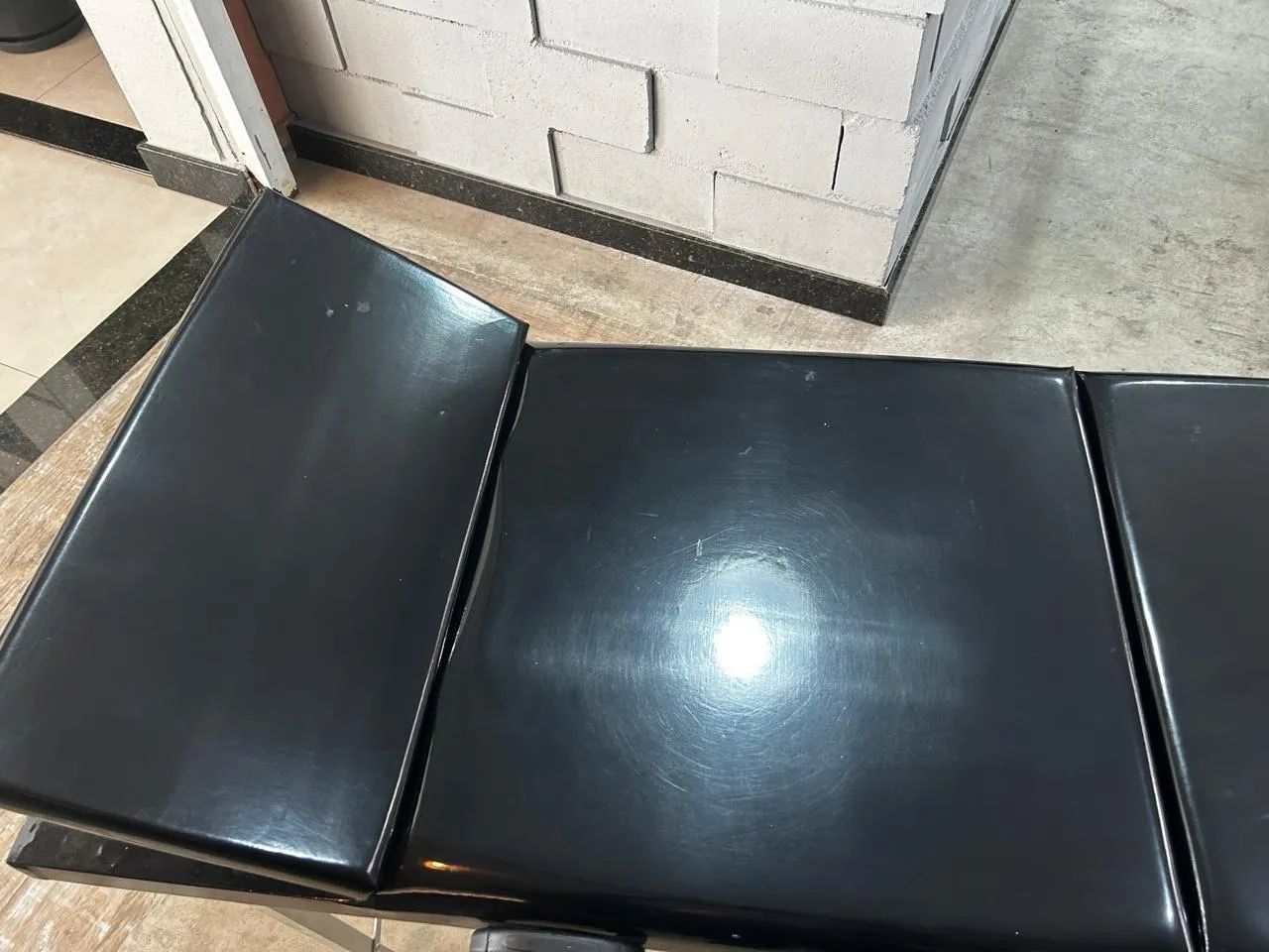 Maca dobrável com rodinhas 