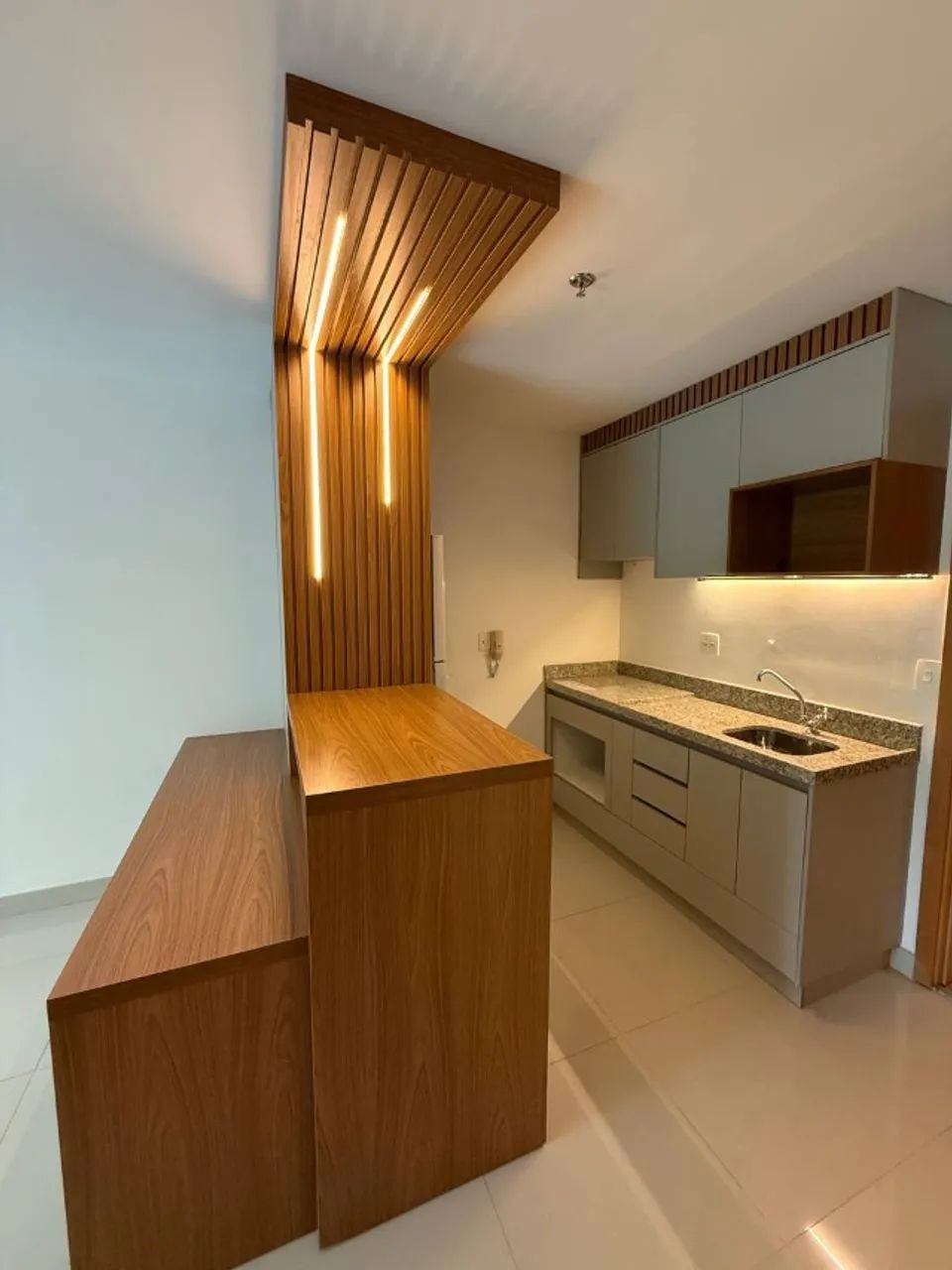 Cozinha Sob medida com balcão em led ( valor pode alterar) - Foto 3