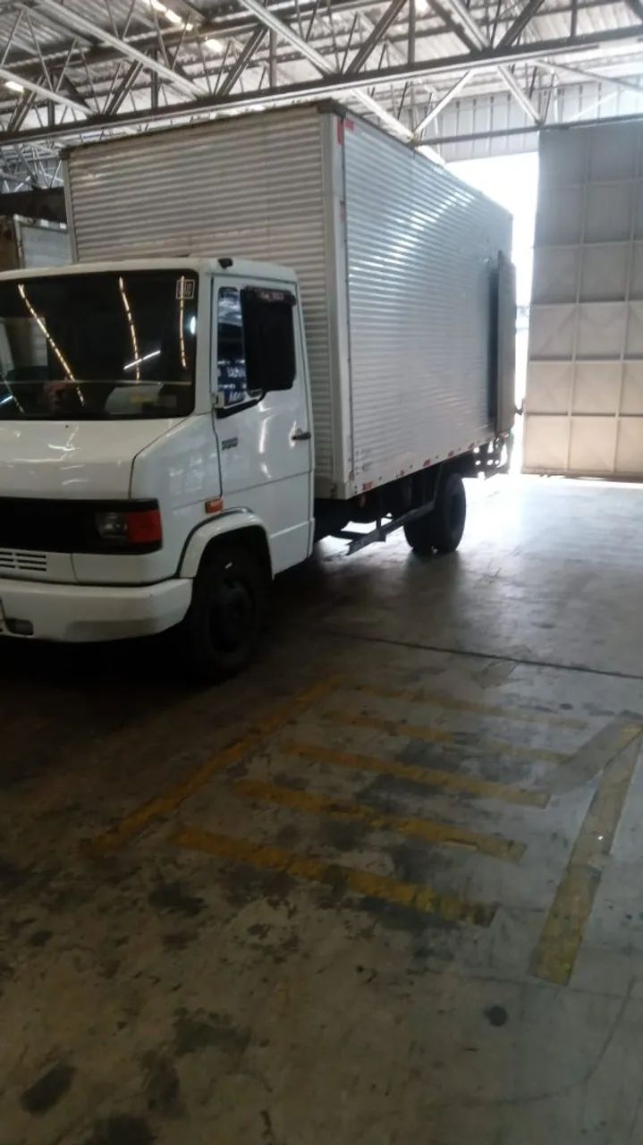 Vendo caminhão 709 otimo
