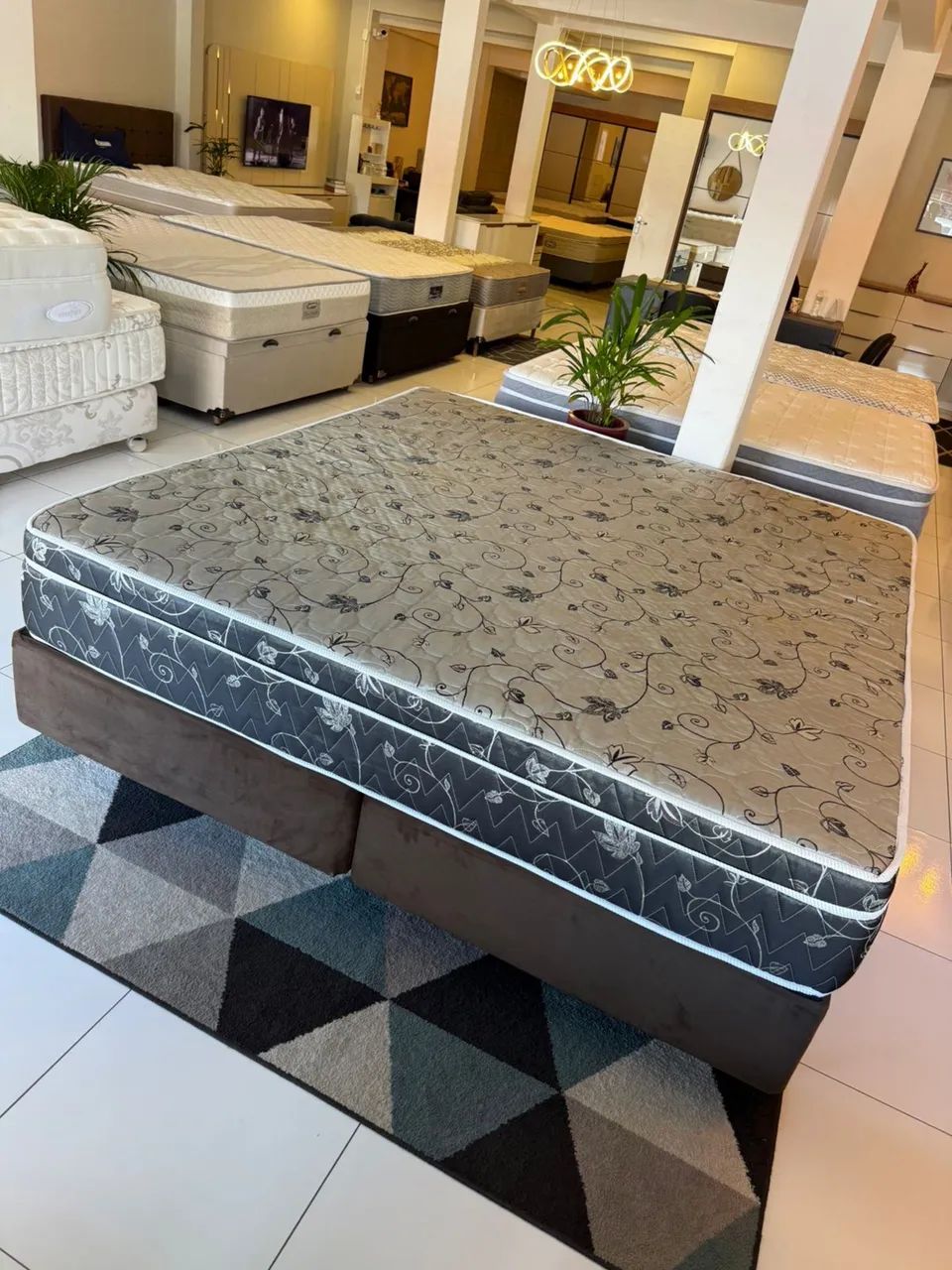Cama KING SEMINOVA COM COLCHÃO KING - Entrego!  - Foto 3