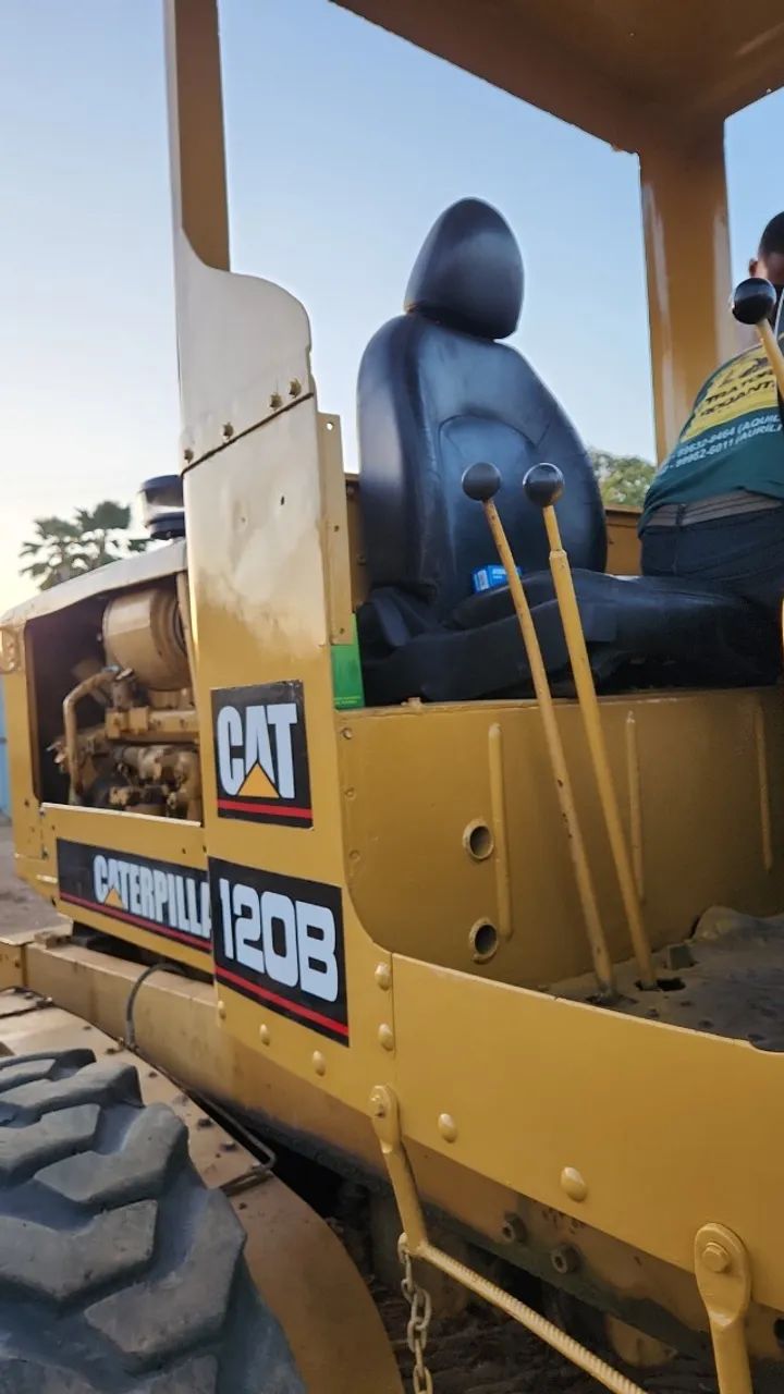 Motoniveladora caterpillar 120B - Foto 6