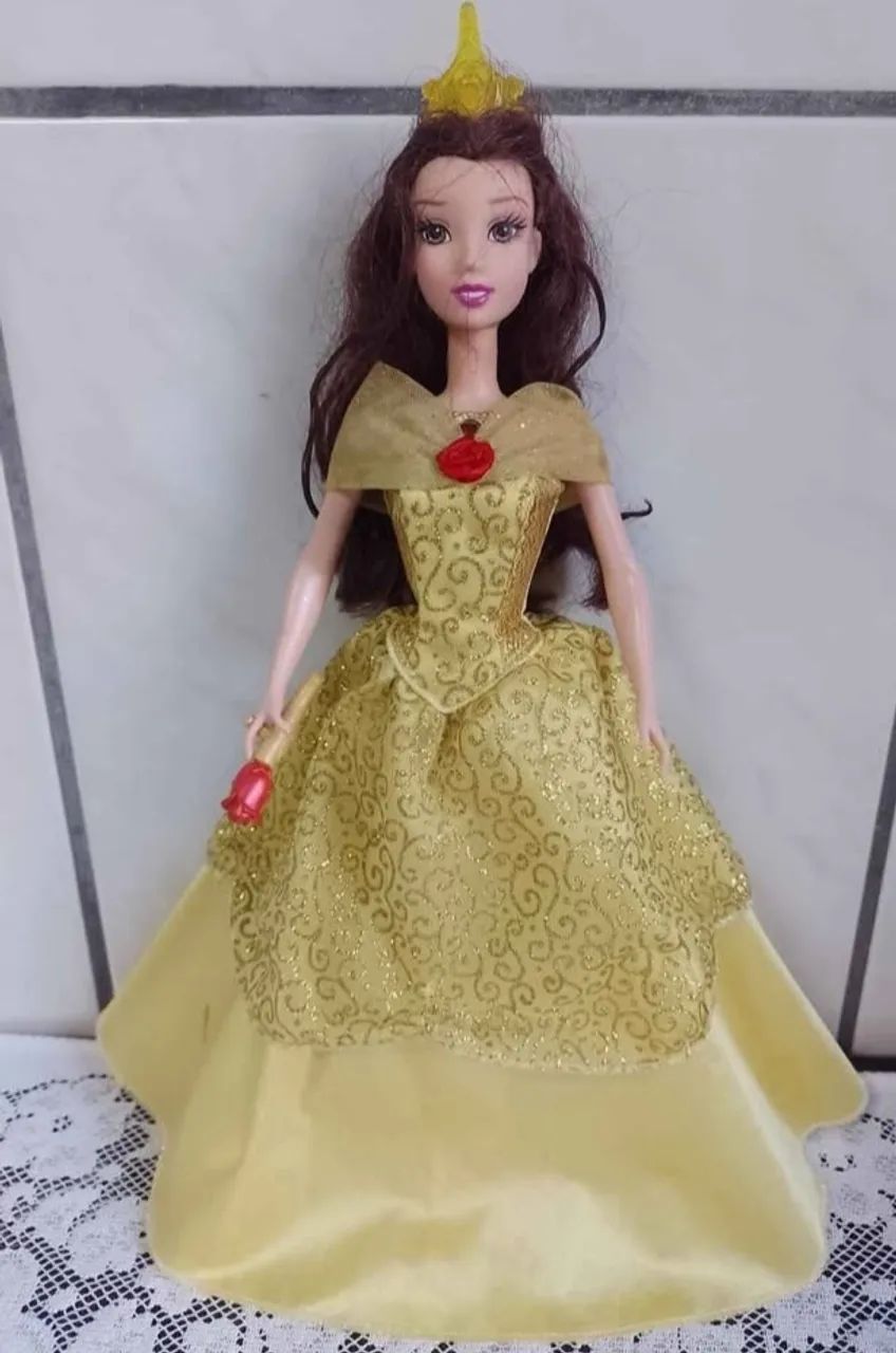 Boneca Princesas Disney Bela Royal Dance Mattel
