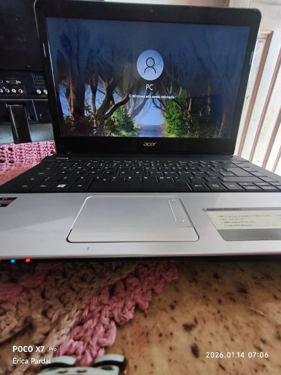 Notebook Acer usado, em bom estado! 