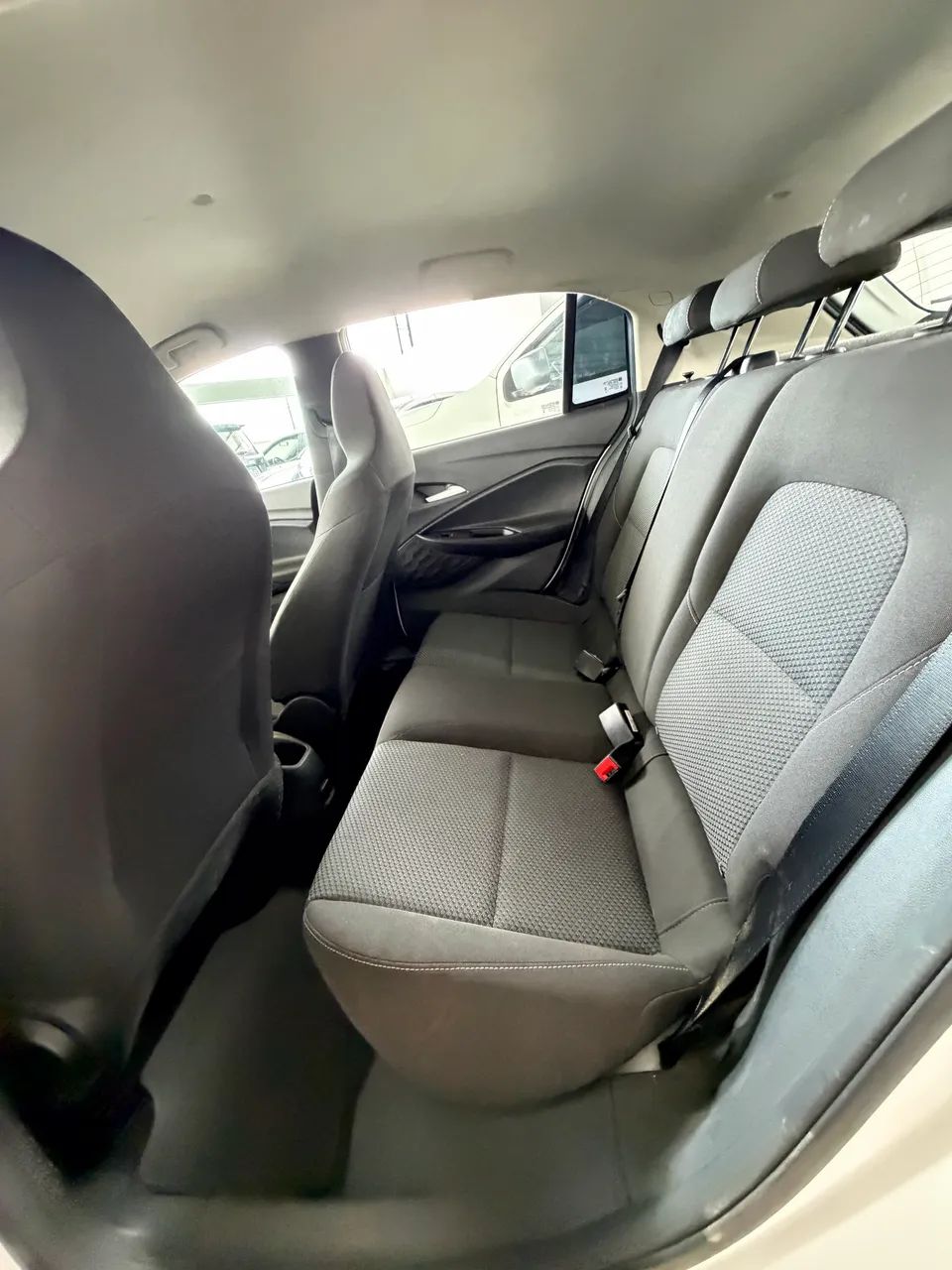 Chevrolet Onix Hatch LT 1.0 12V Flex Mec. 4P 2024 - Foto 4