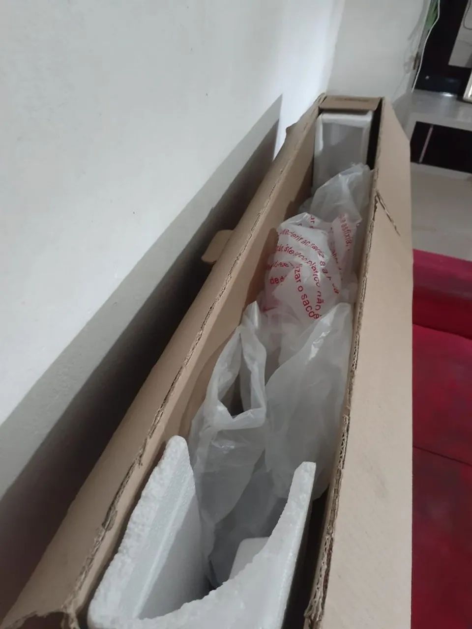 Caixa de papelão com isopor,para tv 50 polegadas! Aceito proposta  - Foto 2