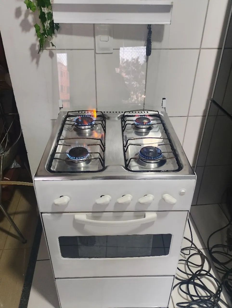 Funcionando e com garantia fogão 4 bocas - Foto 2