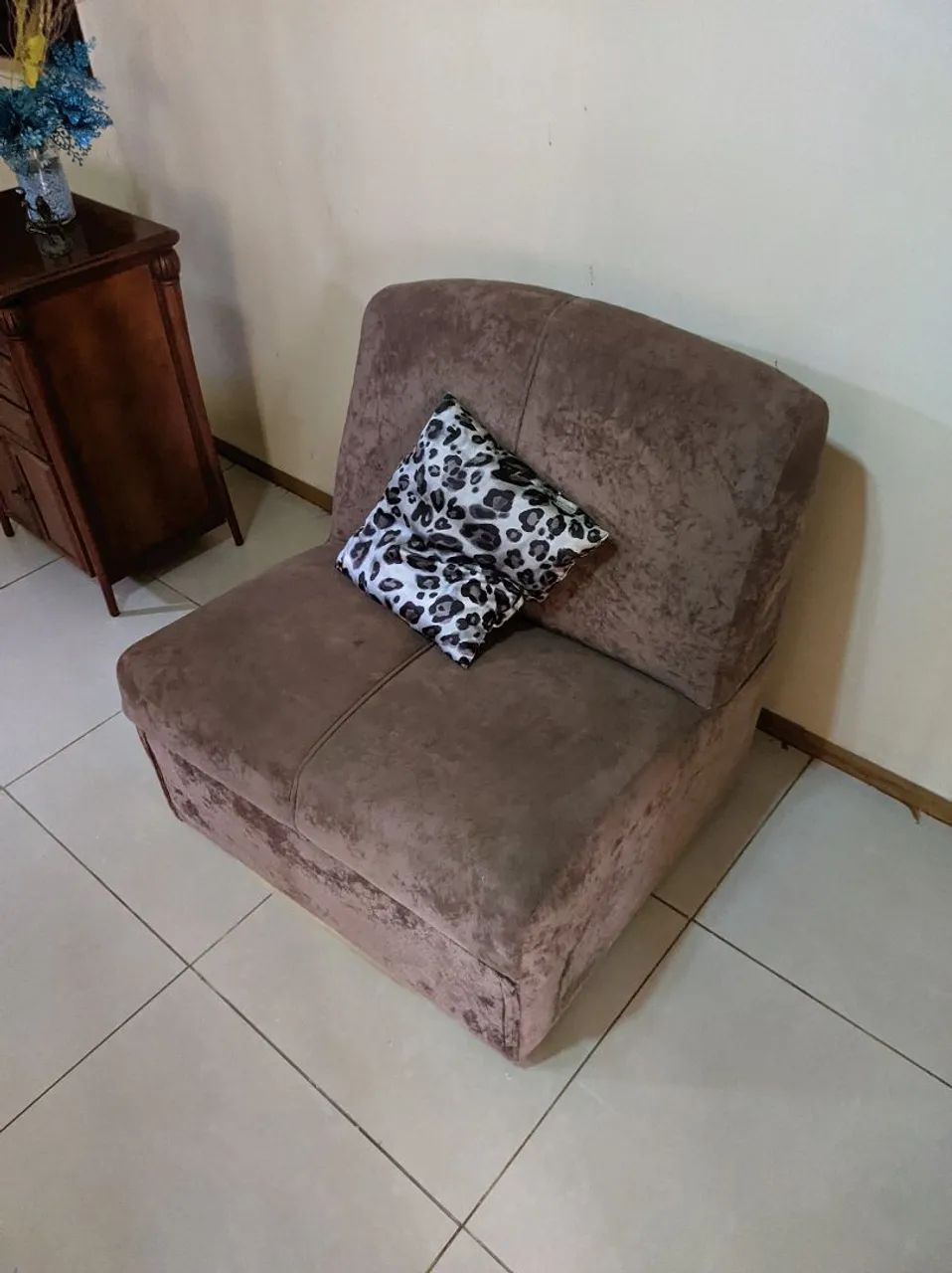 Sofá 3 Lugares + Módulo Individual 2 lugares | Muito Conservado