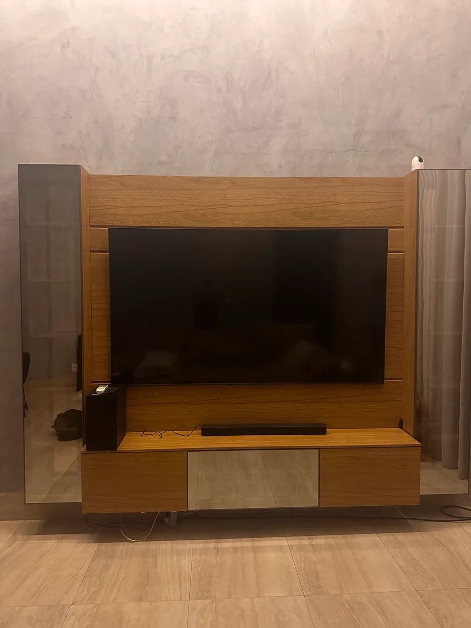 Rack para TV até 85? para sala com LED em MDF