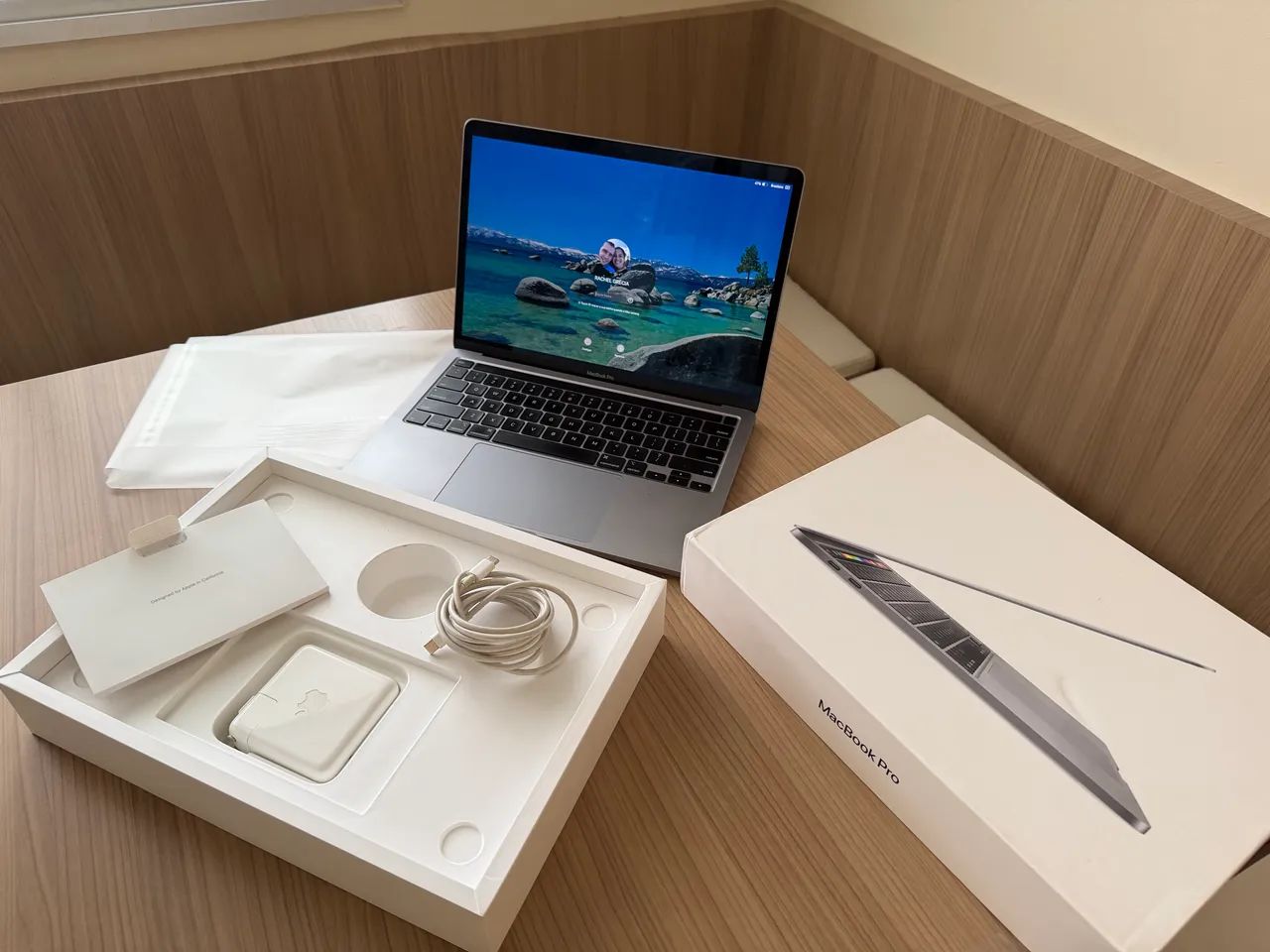 MacBook Pro TOUCHBAR 2020 - Foto 2