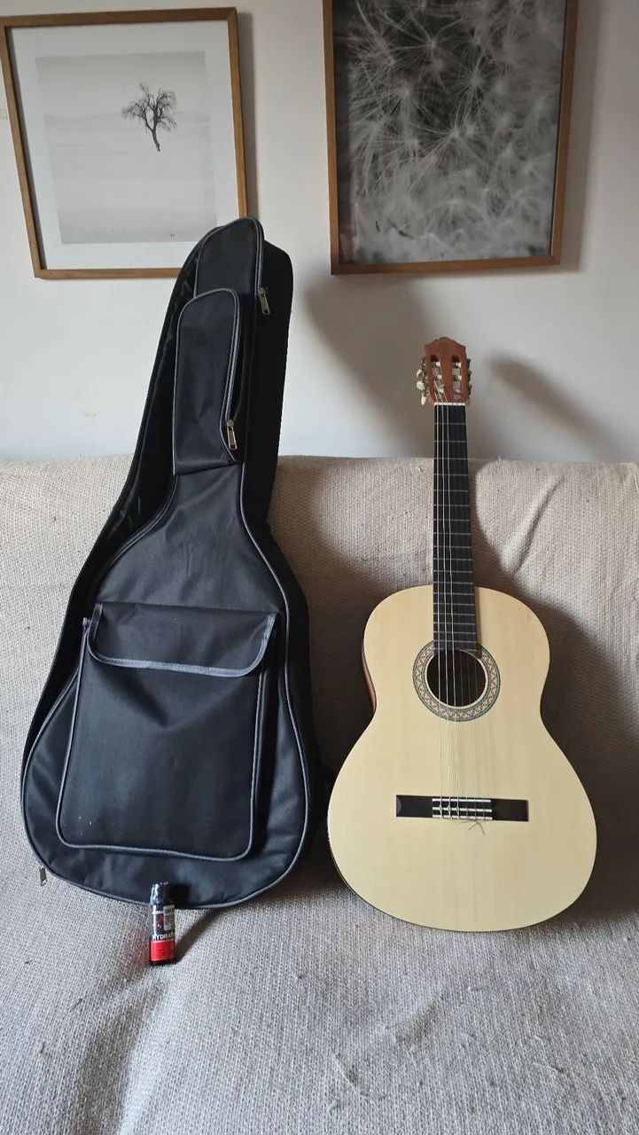 Violão Yamaha + acessórios