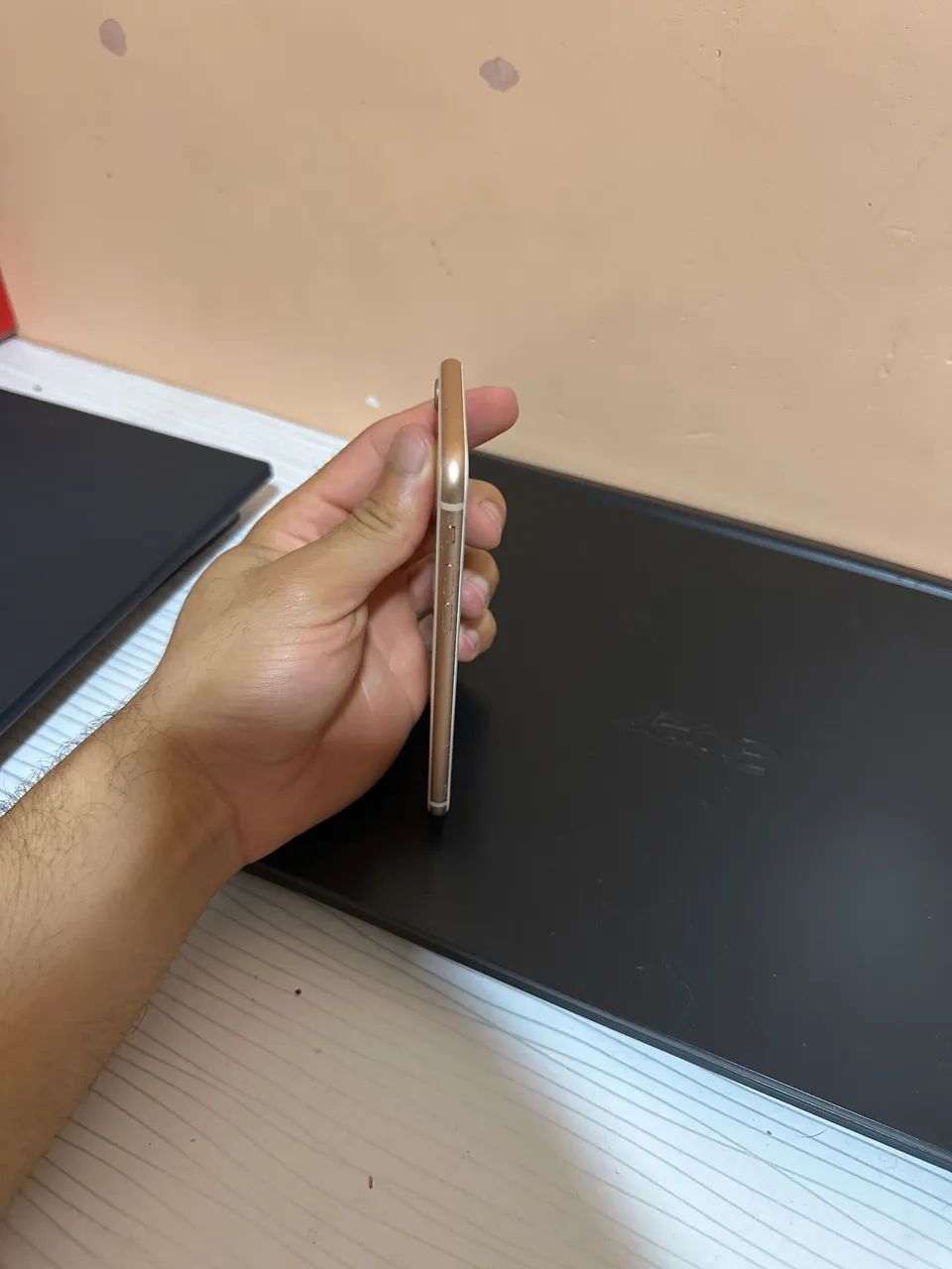 Iphone 8 para retirada de peças  - Foto 4