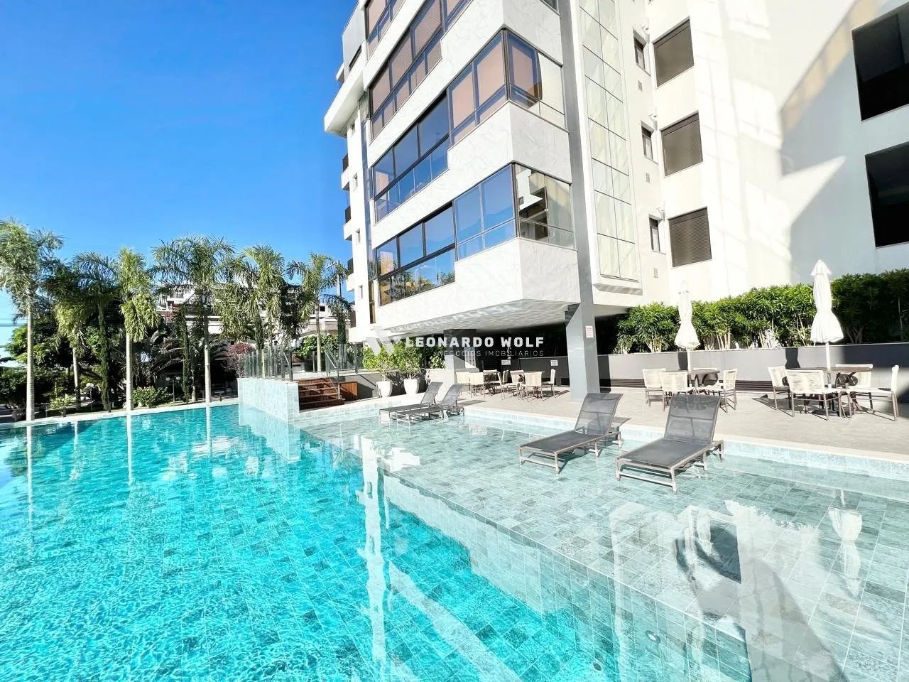 APARTAMENTO MOBILIADO COM 2 DORMITÓRIOS SENDO 1 SUÍTE, NA AVENIDA EM PALMAS