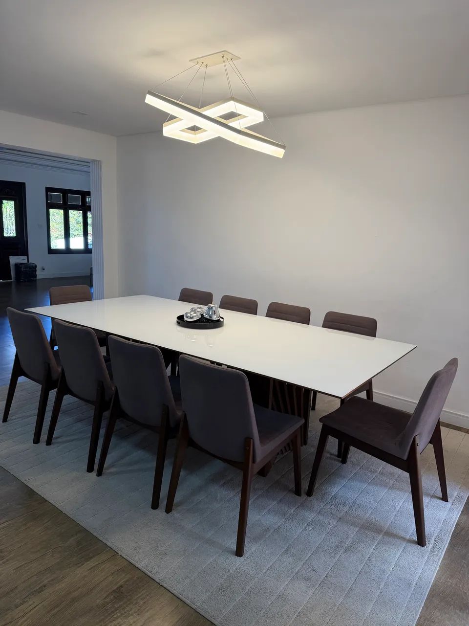Mesa de jantar 2,60m por 1,20 com 10 cadeiras