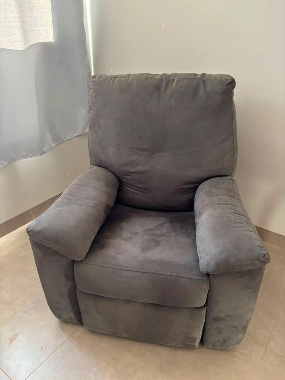 Vendo poltrona reclinável 