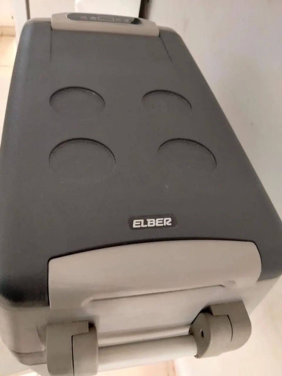 Geladeira portátil Elber 41 litros