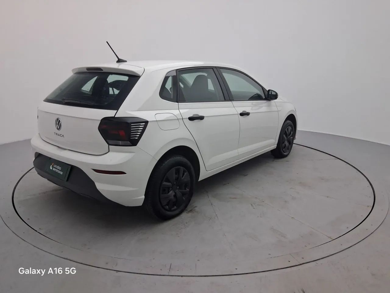 Volkswagen Polo Track 1.0 Flex 12V 5p, foto 5 de 18