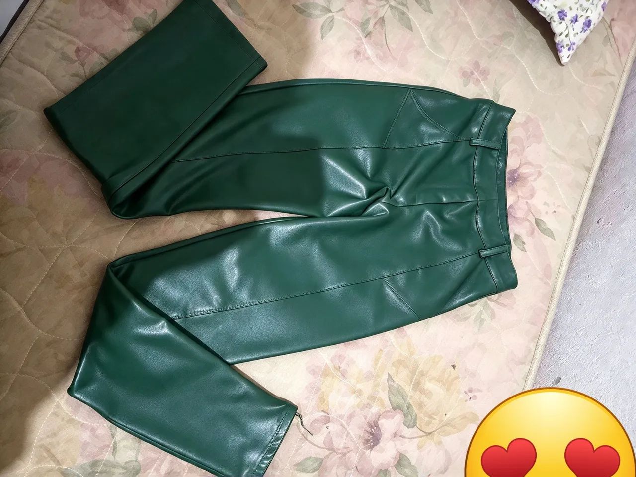 Calça tamanho 40.meio brilhosa