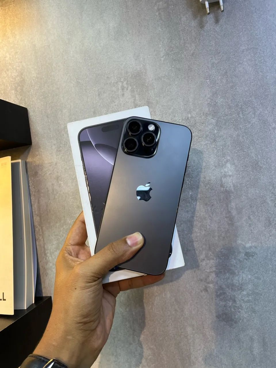 iPhone 16 Pro Max 256GB bateria 90%