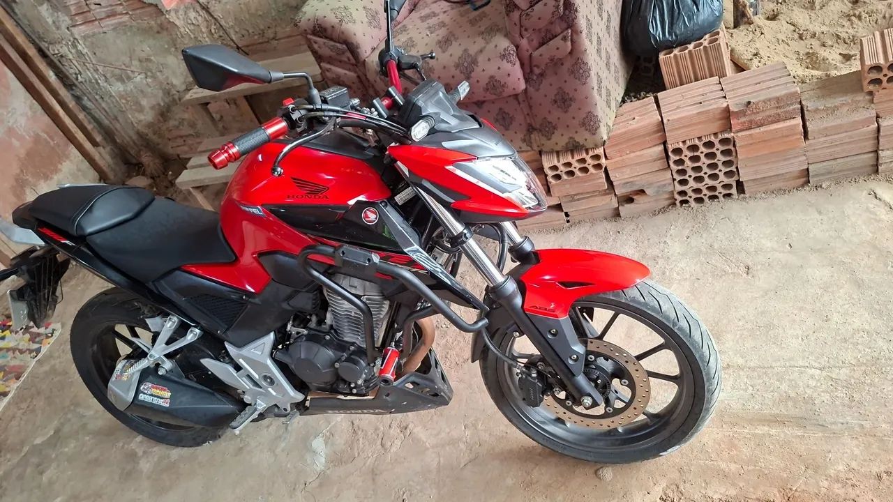 Cb 300f 