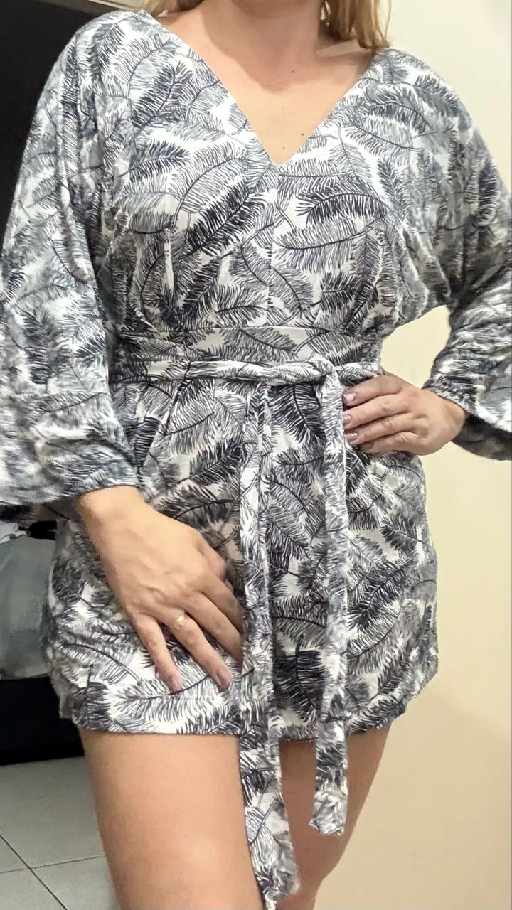 Vestidos semi novos lindos  - Foto 2