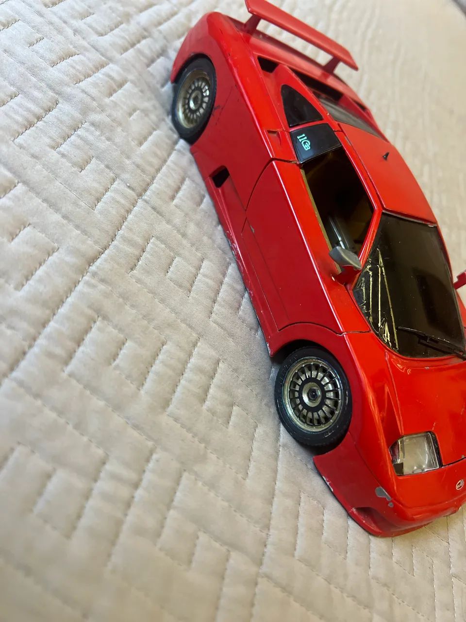 Miniatura Bburago Bugatti 1:18 Vermelha ? - Foto 5