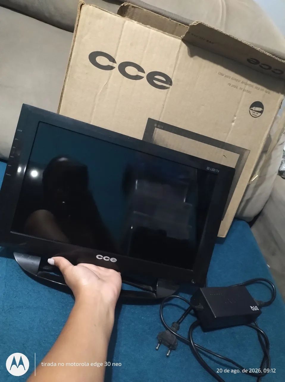 Tv cce led 14 polegadas funcionando perfeitamente 