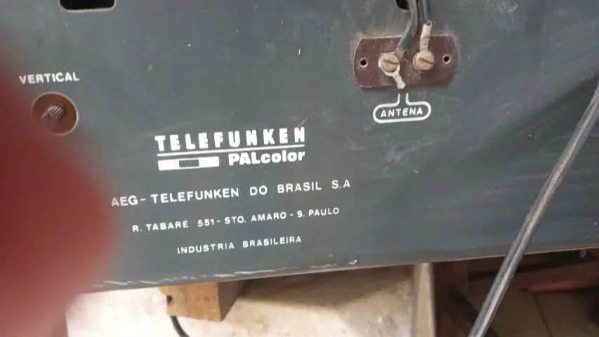 TV CAIXA MADEIRA TELEFUNKEN 26 pol. COMPLETA CONSERVADA - Foto 2