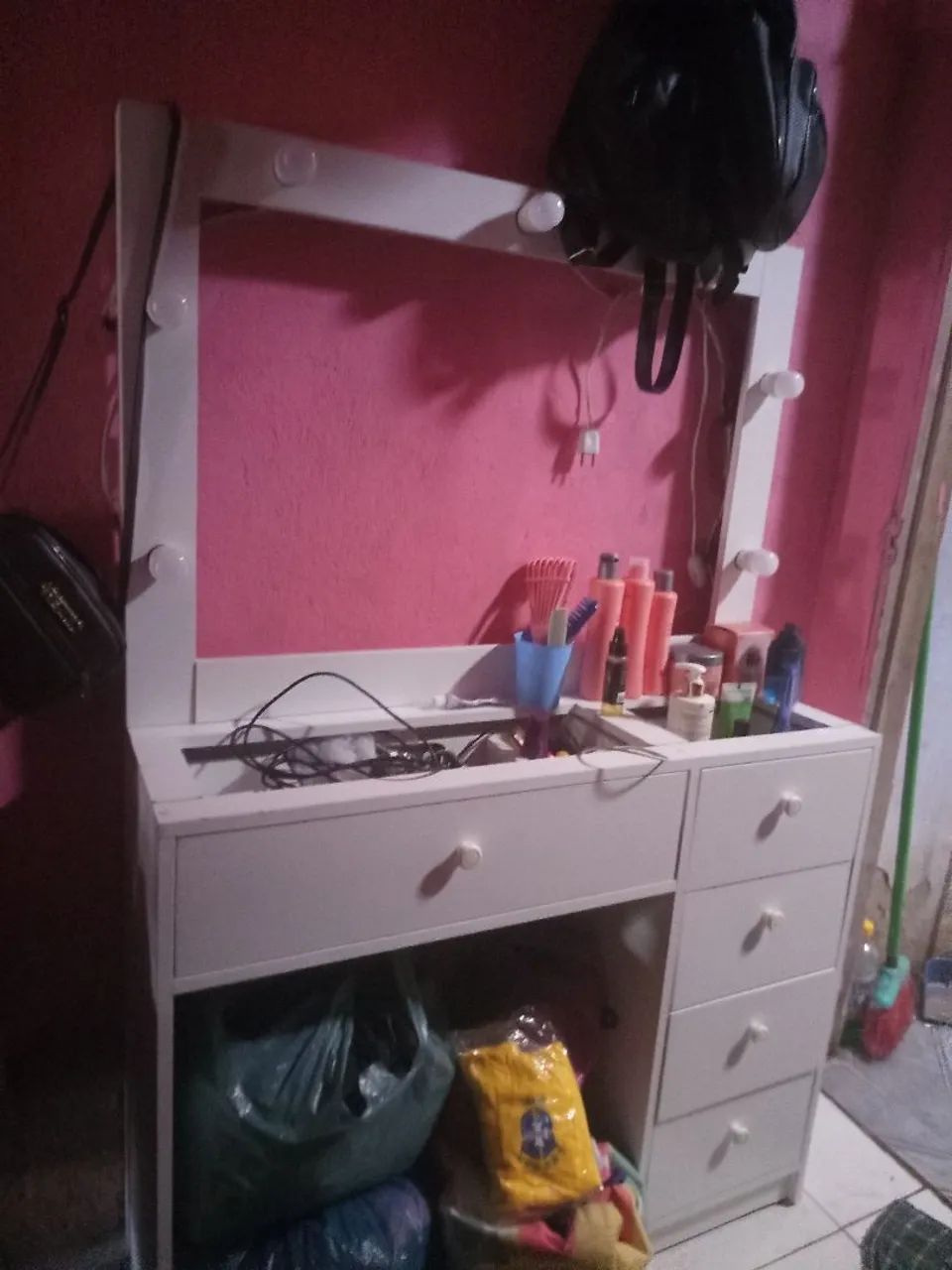 Vendo penteadeira luxo sem espelho - Foto 3