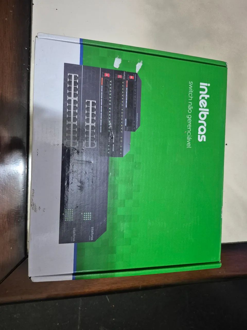 Switch POE 4 portas intelbras S1105F-P