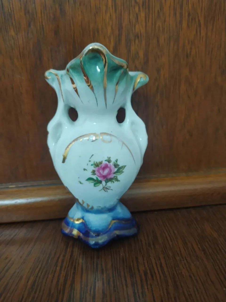 Estatueta De Vaso Branco
