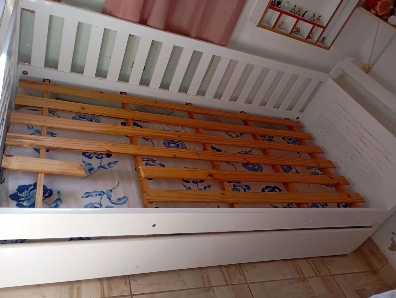 Cama infantil com cama reserva,em boas condições  - Foto 3