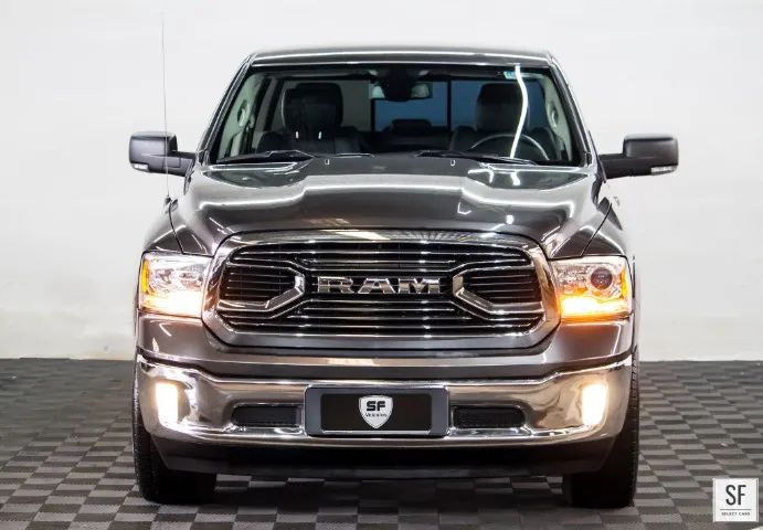 Ram Classic 1500 CLASSIC LARAMIE 5.7 CD V8 4X4 AUT. 2023