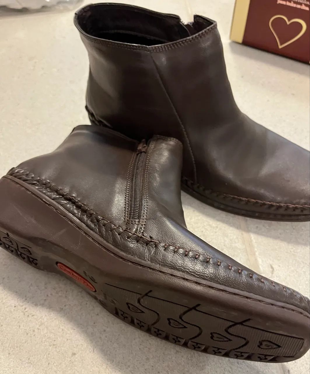 Bota Confort plus marrom - Foto 2