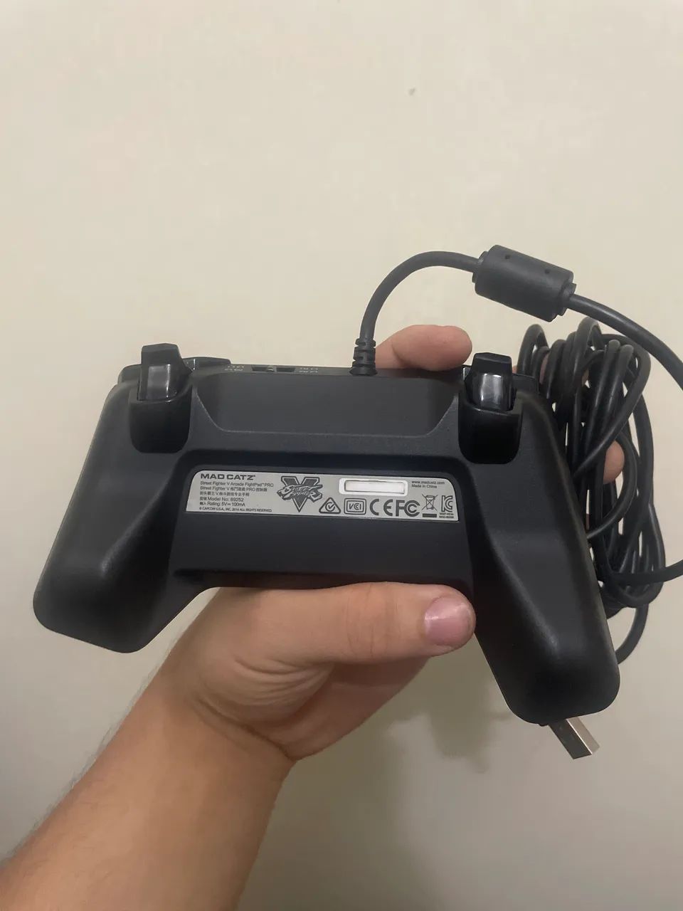 Controle Fightpad Mad Catz Street Fighter 5 Shadaloo Edition para jogos de luta - Foto 3