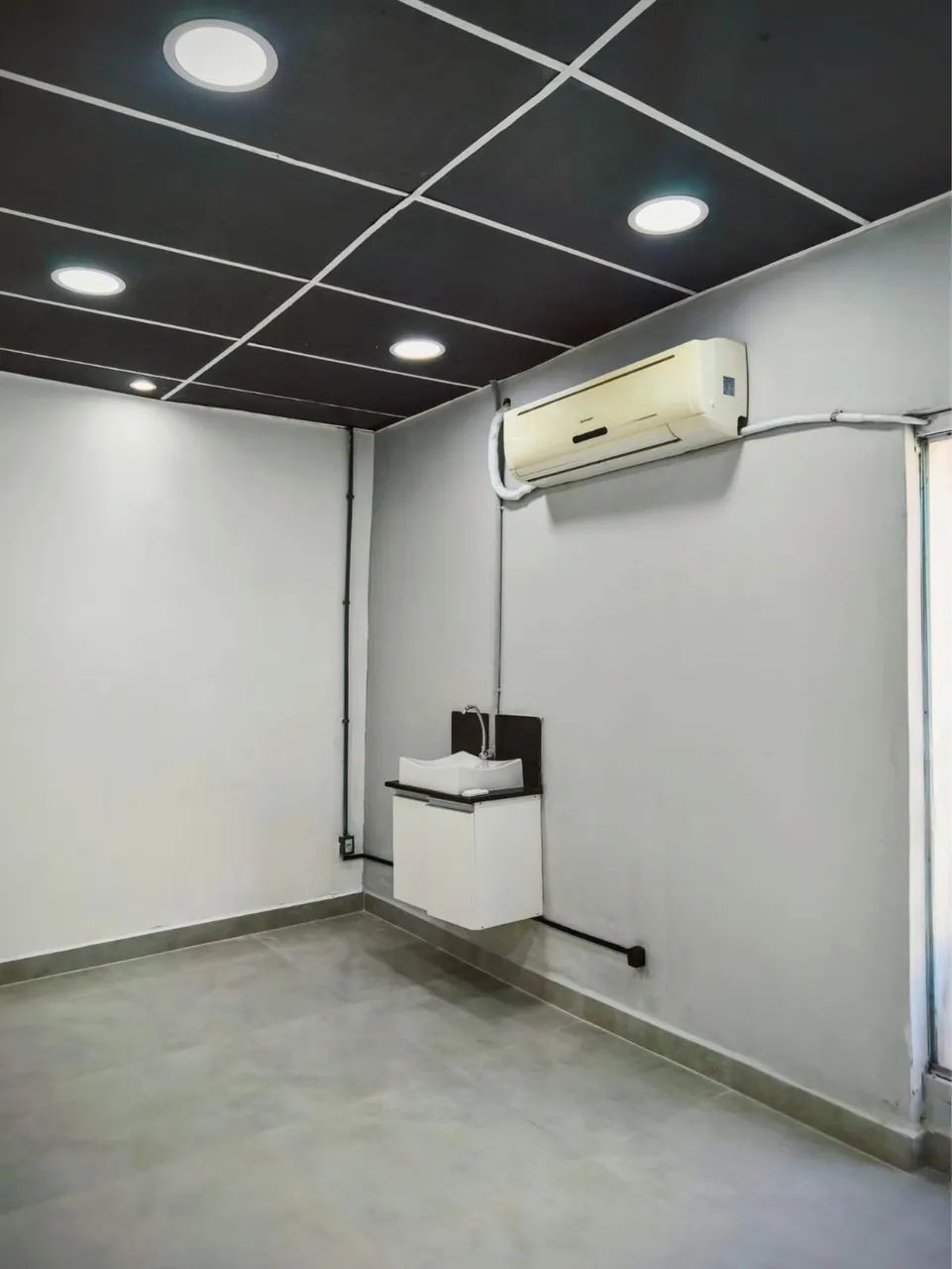Aluga sala comercial no bnh, R$2000 - Foto 2