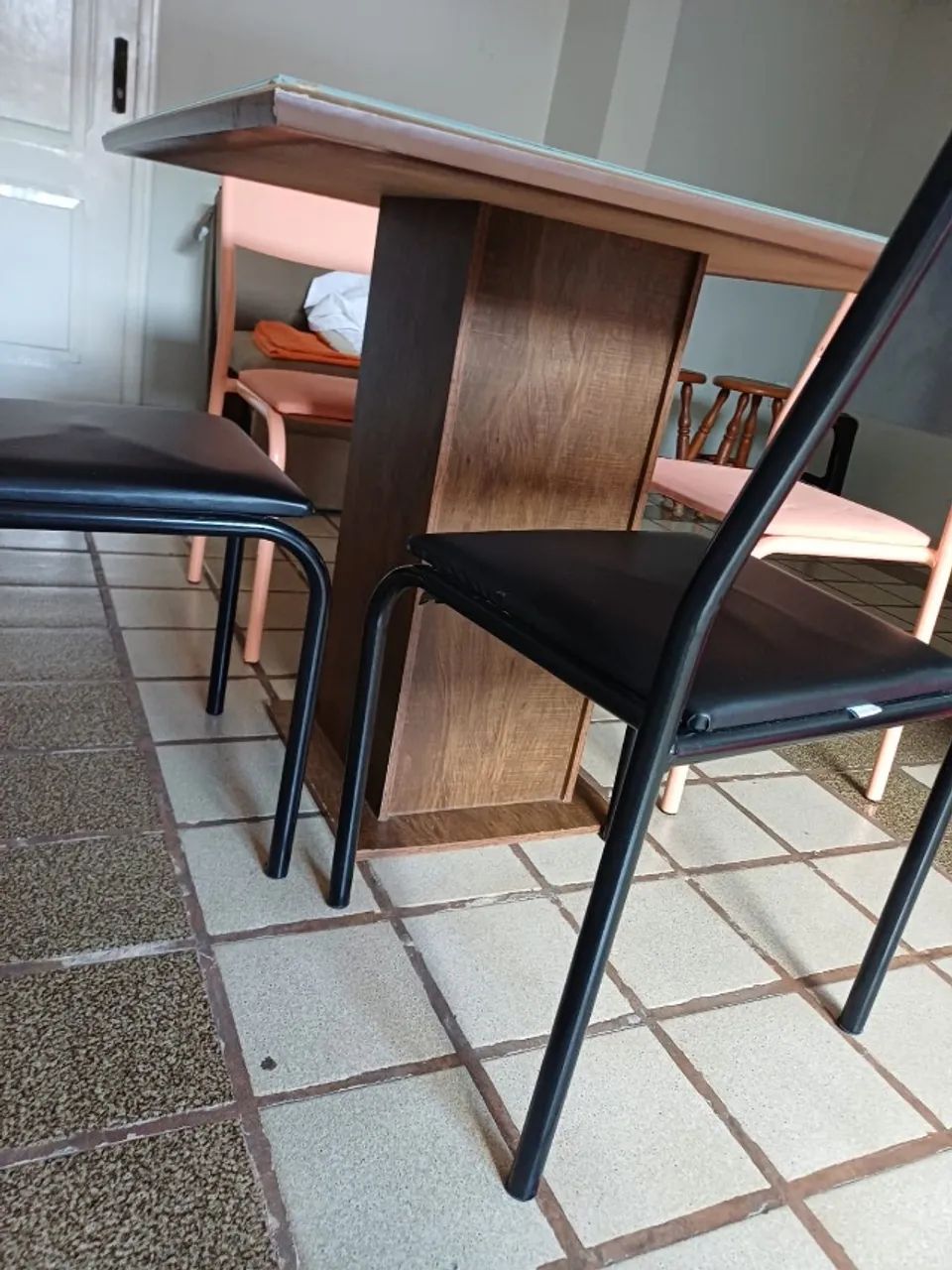 Mesa com 4 cadeiras - Foto 3