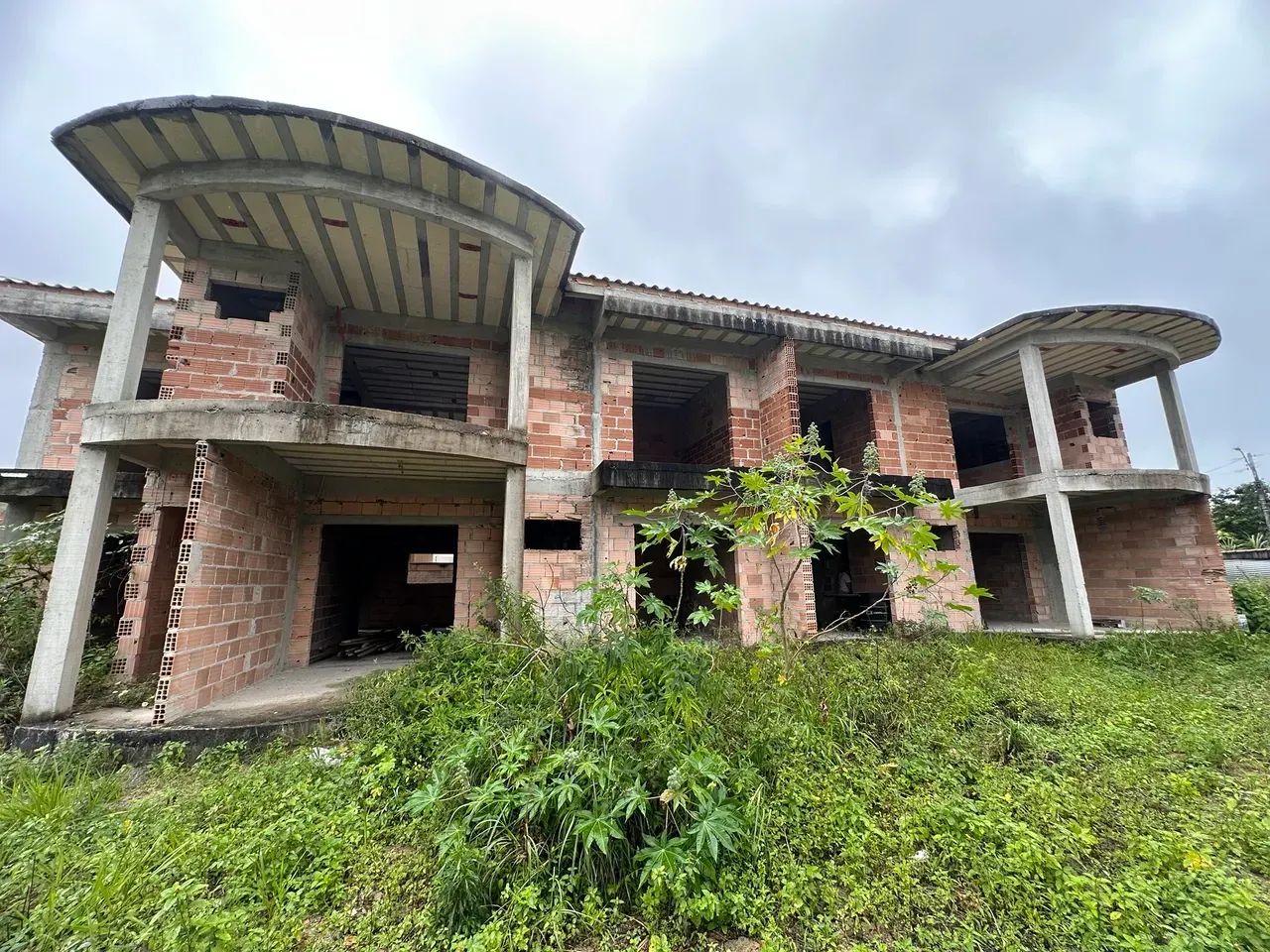 VENDO CONDOMÍNIO INACABADO NA ORLA - Foto 5