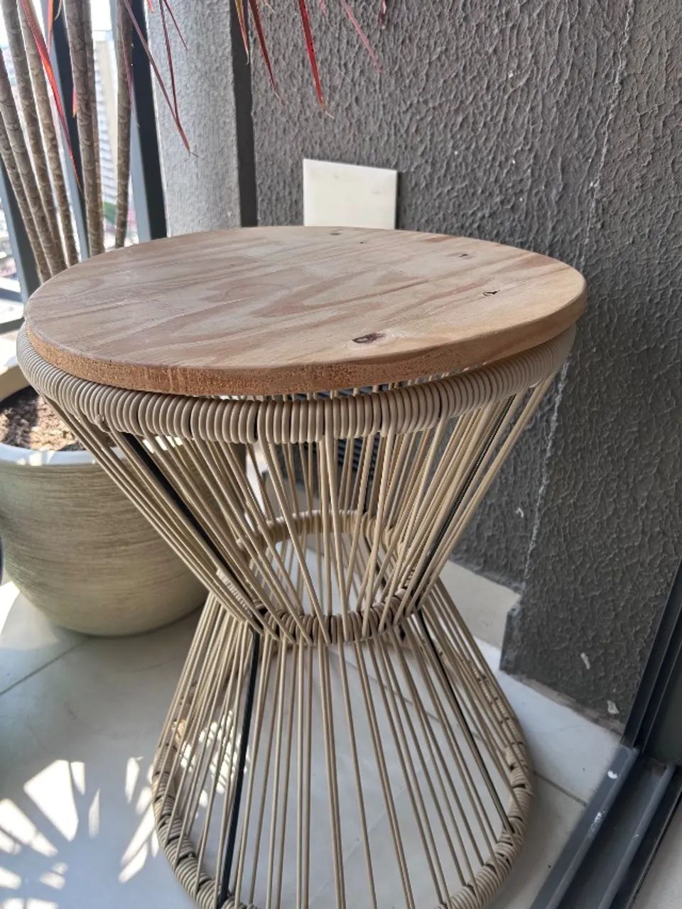 Cadeira e mesa 