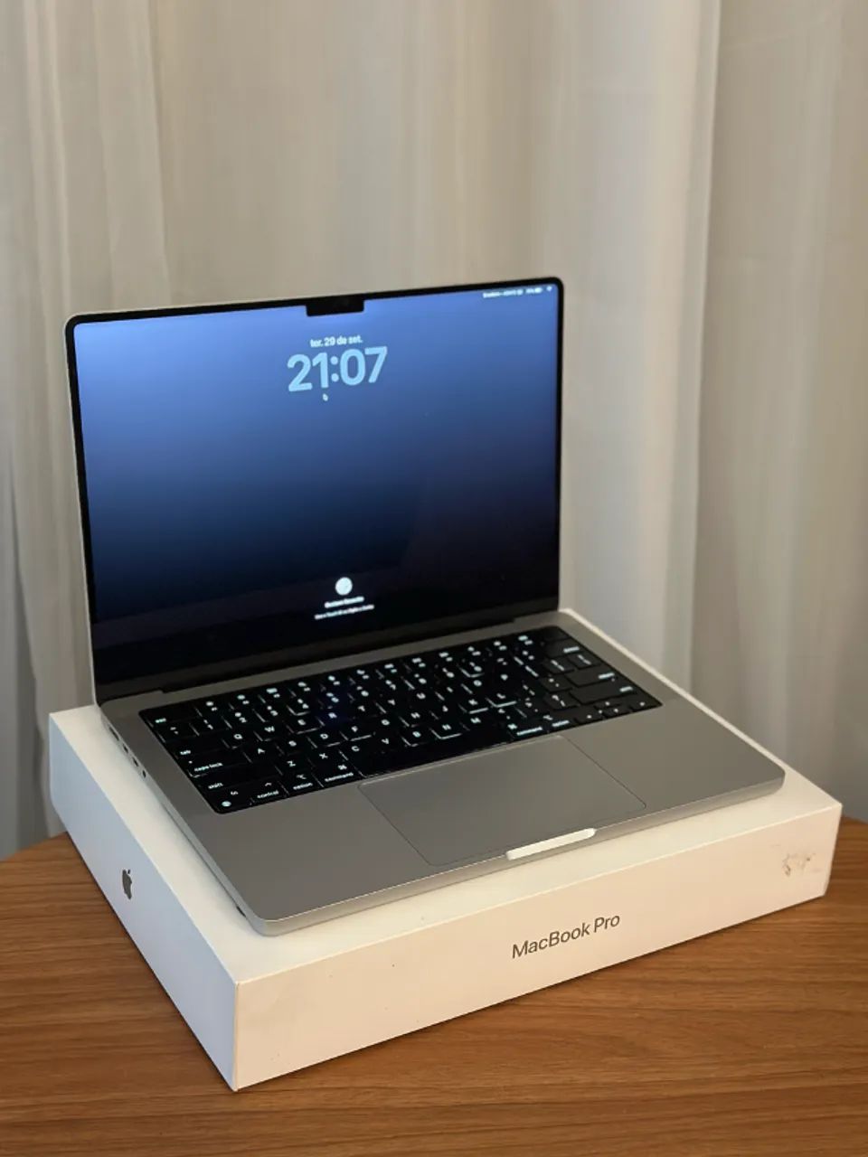 MacBook本体 Apple M1 MacBook Pro 512GB 16GB Apple Macbook Pro M1 Pro 16gb 512gb 14 Pol. Prata - Notebooks