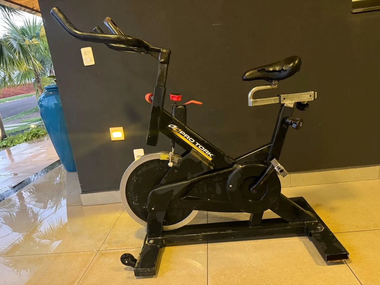 Bicicleta ergométrica academia  - Foto 2