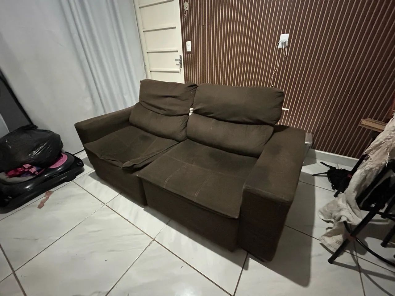 VENDO SOFÁ RETRÁTIL E RECLINÁVEL - Foto 3