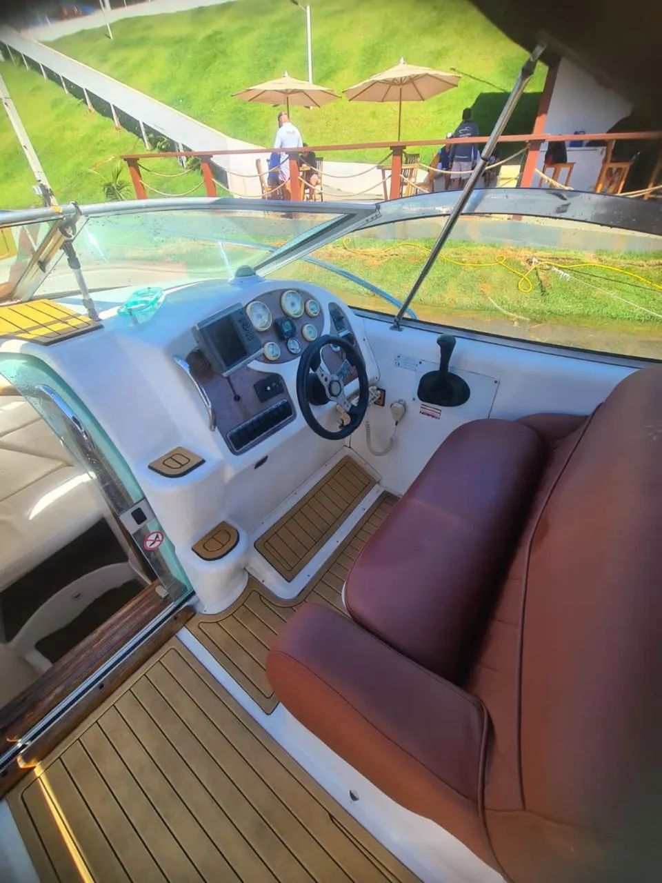 Lancha Phantom 290 - Linda e revisada - Foto 9