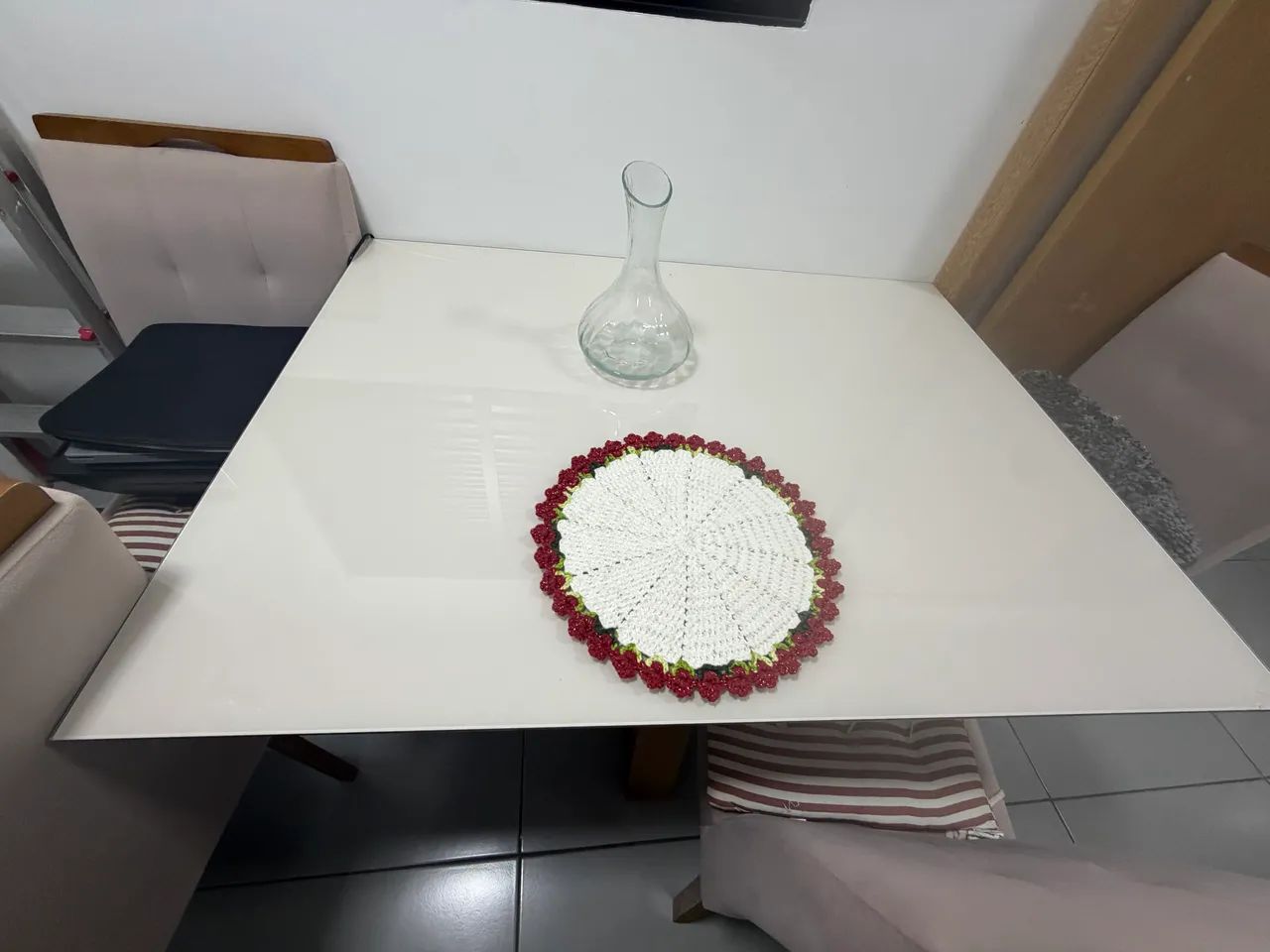 Mesa de jantar 4 cadeiras - Madeira e vidro - Foto 2