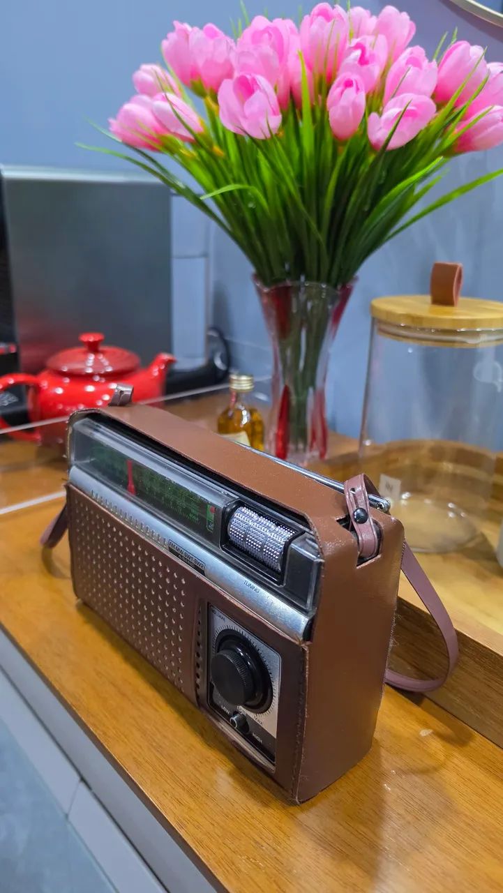 RÁDIO ANTIGO FUNCIONANDO. - Foto 4